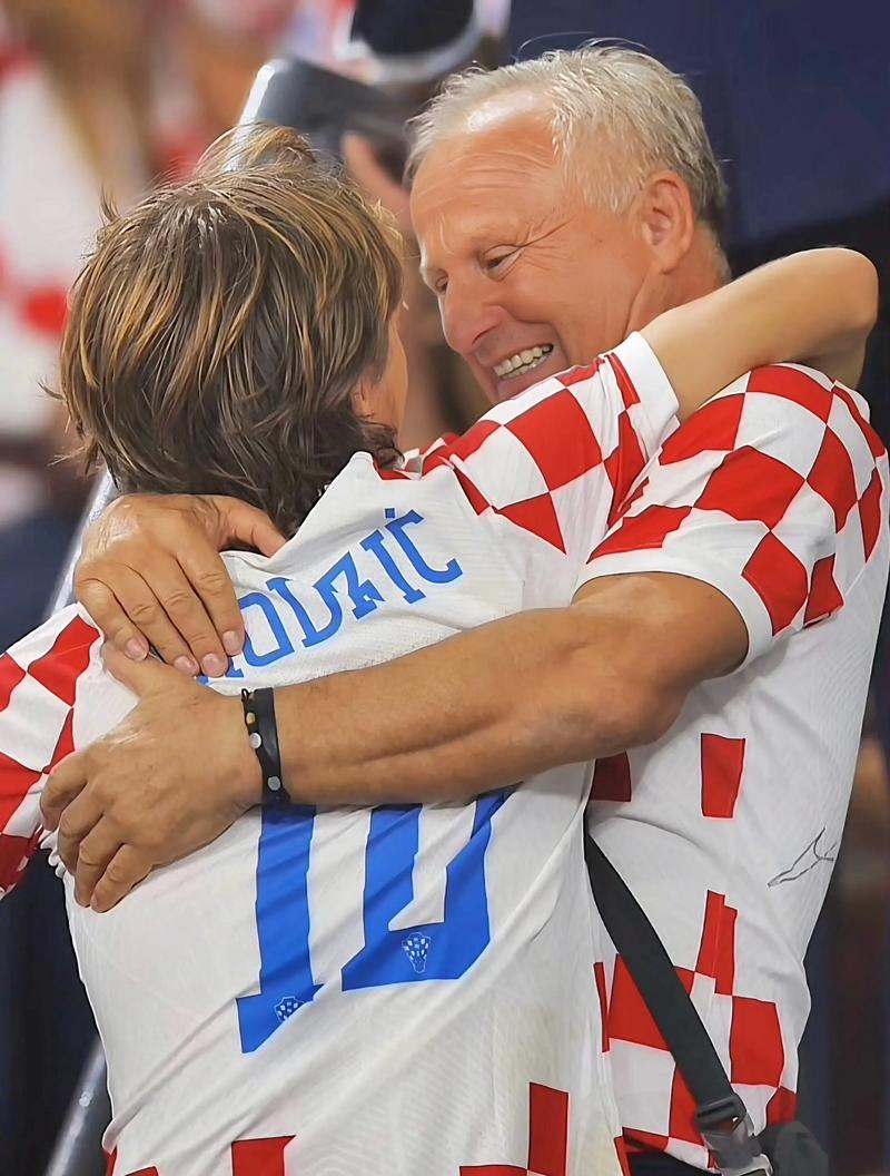 [法甲]舒尔茨双响 尼斯主场击败里昂