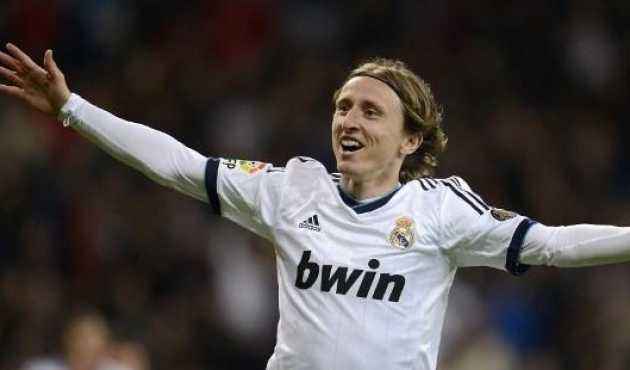 维尼修斯婉拒切尔西天价邀约，心系皇马不愿为钱离队