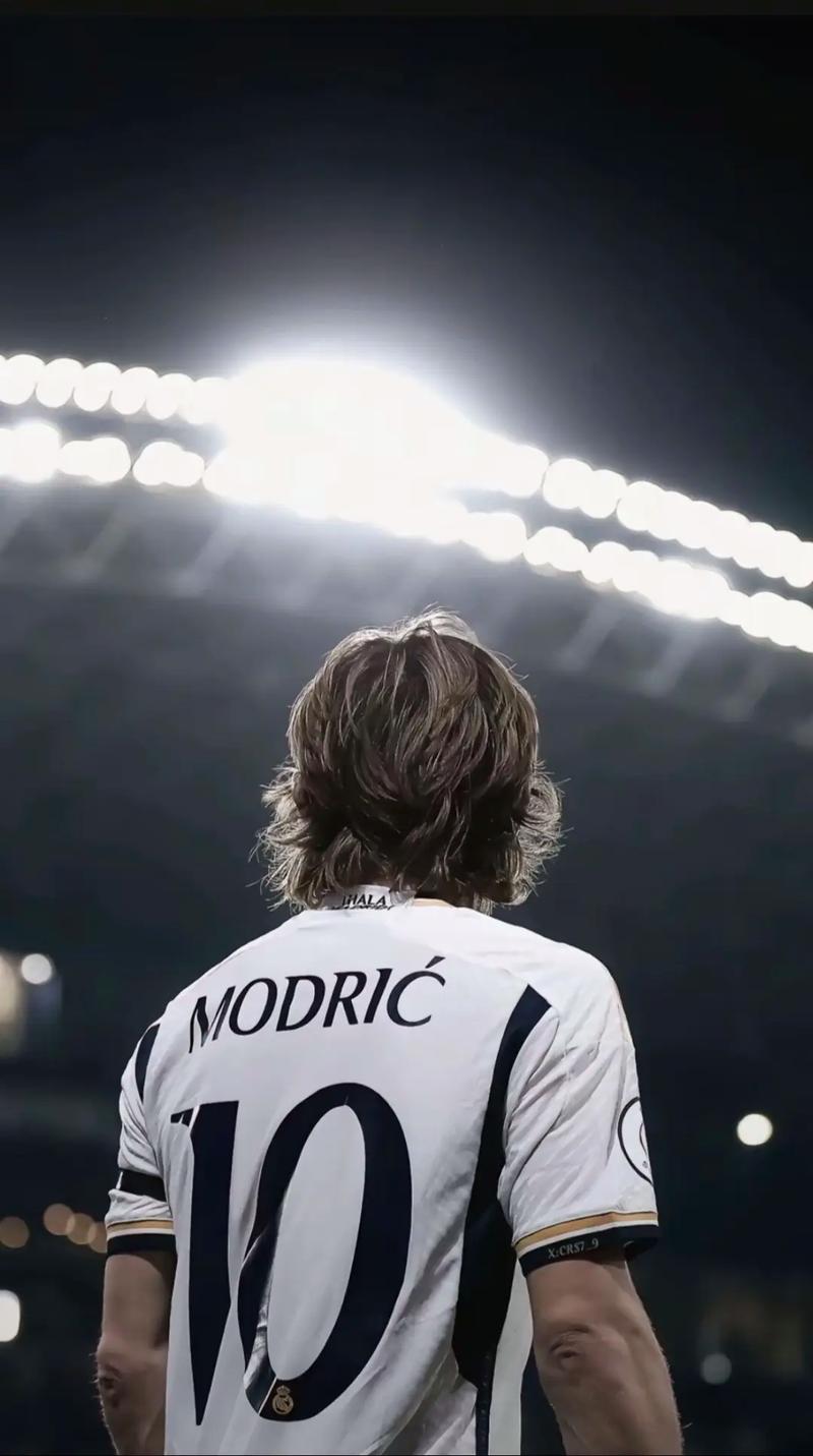 野茂英雄在全联盟巡回致敬赛中，收到了来自各队的特别纪念礼物