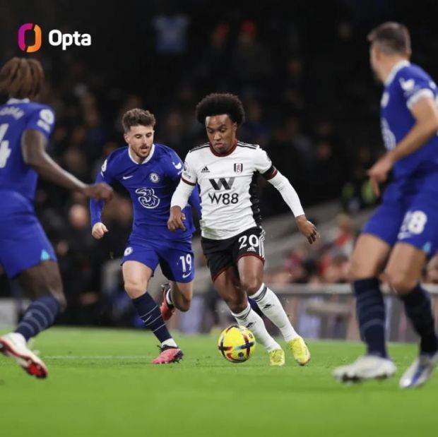 面对高额博彩债务，普通人该如何通过法律途径寻求自救？（普通人面对巨额博彩债务，如何依法自救？）