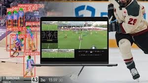 詹姆斯赛场冷眼瞪艾顿，连东契奇都难以忍受的表情背后隐藏着什么？