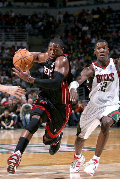 足坛消息：巴伦卡诺以3比2 西甲赛中战胜皇家马德里队