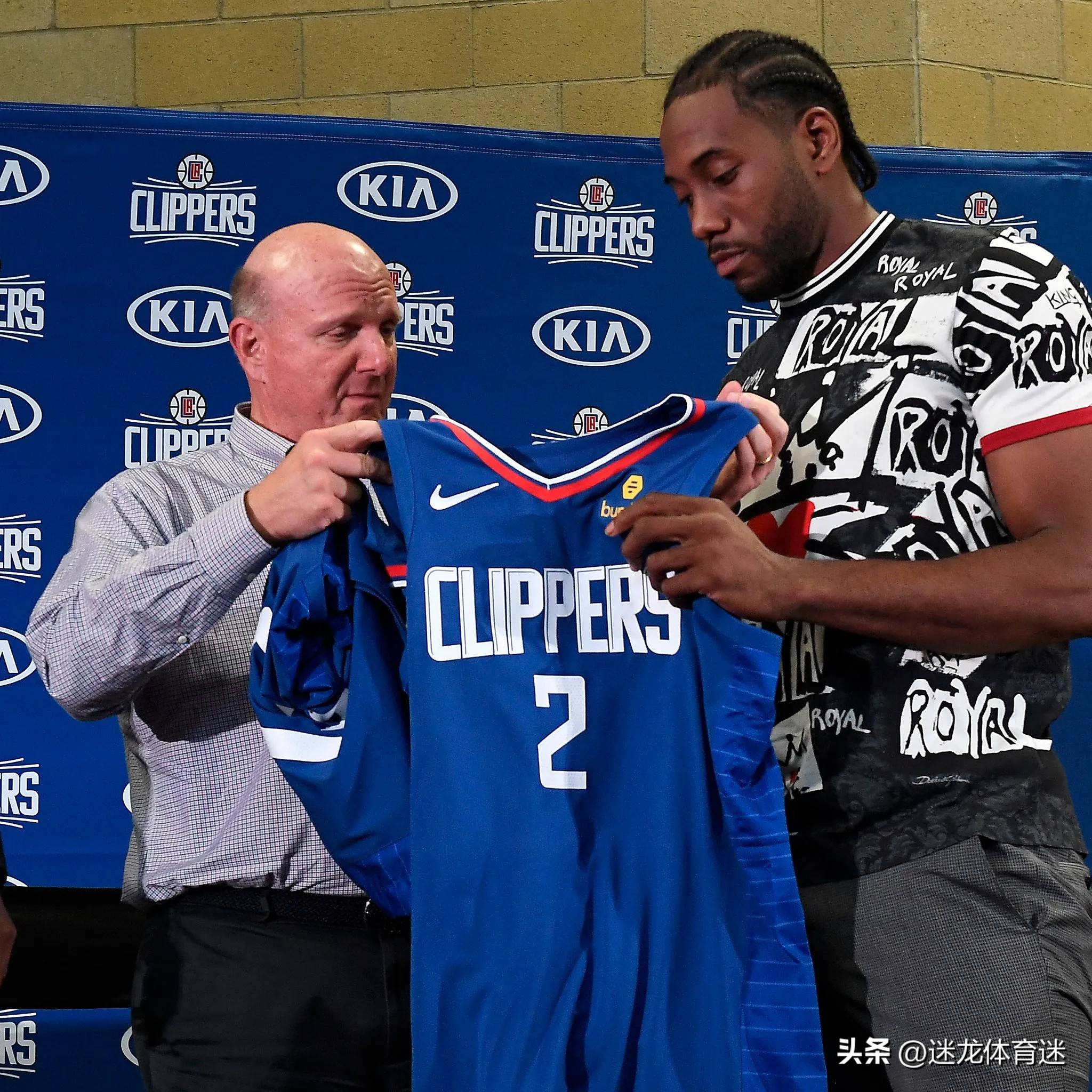 题与历史纵